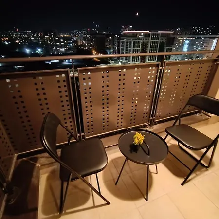 Skyline Serenity Апартаменты